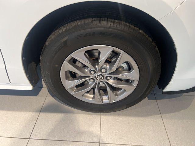 2025 Toyota Sienna LE 8 Passenger