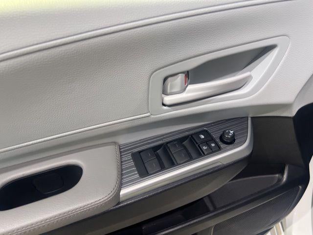 2025 Toyota Sienna LE 8 Passenger