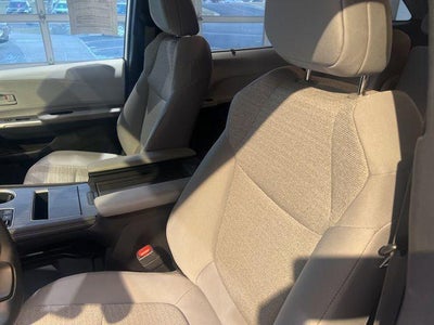 2025 Toyota Sienna LE 8 Passenger