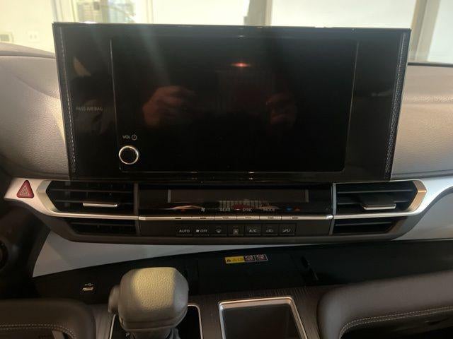 2025 Toyota Sienna LE 8 Passenger