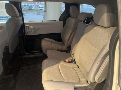 2025 Toyota Sienna LE 8 Passenger