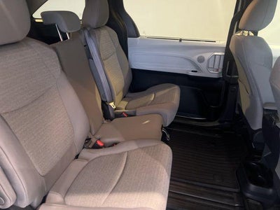 2025 Toyota Sienna LE 8 Passenger