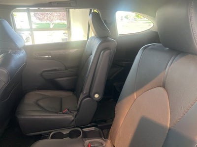 2023 Toyota Highlander Hybrid Limited