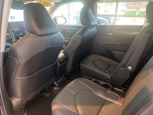 2023 Toyota Highlander Hybrid Limited