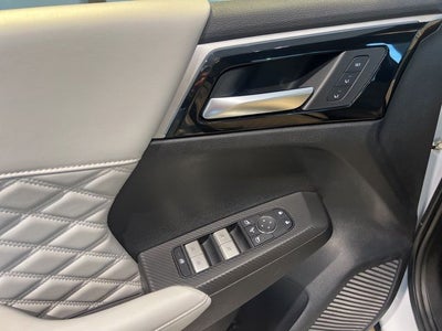 2024 Mitsubishi Outlander PHEV SEL