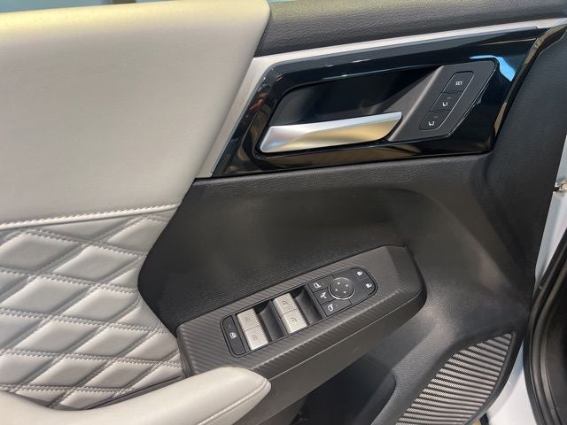 2024 Mitsubishi Outlander PHEV SEL