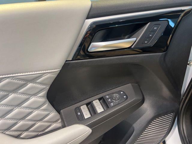 2024 Mitsubishi Outlander PHEV SEL