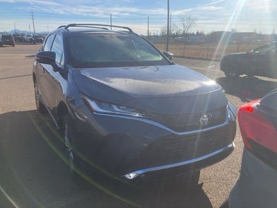 2023 Toyota Venza XLE