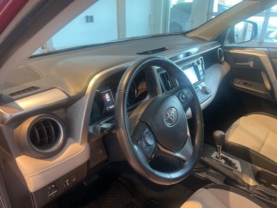 2018 Toyota RAV4 Hybrid XLE