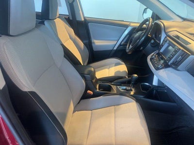 2018 Toyota RAV4 Hybrid XLE