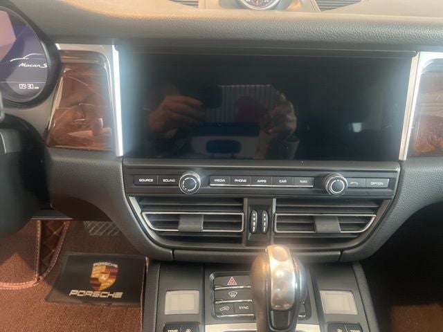 2021 Porsche Macan S