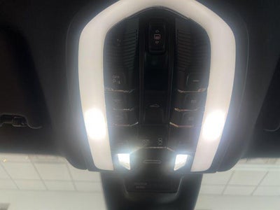 2021 Porsche Macan S