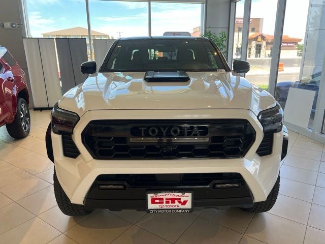 2026 Toyota Tacoma i-FORCE MAX Tacoma TRD Pro