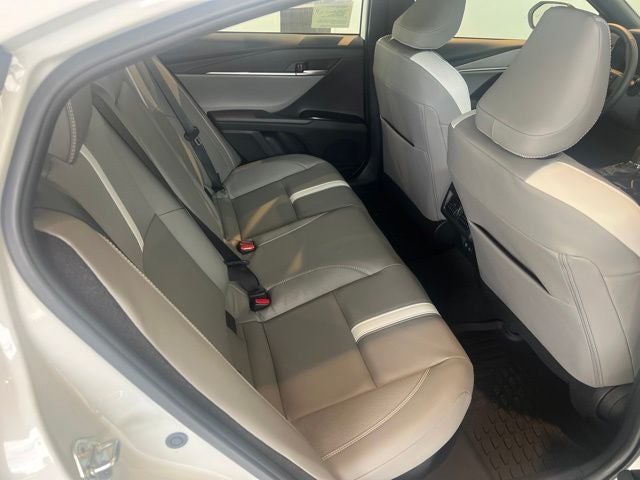 2026 Toyota Camry SE AWD
