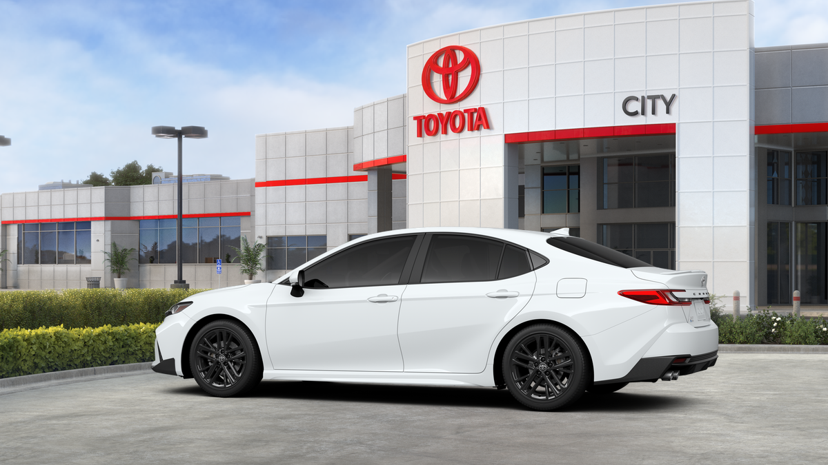 2026 Toyota Camry SE AWD