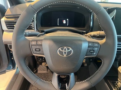 2026 Toyota Camry SE AWD