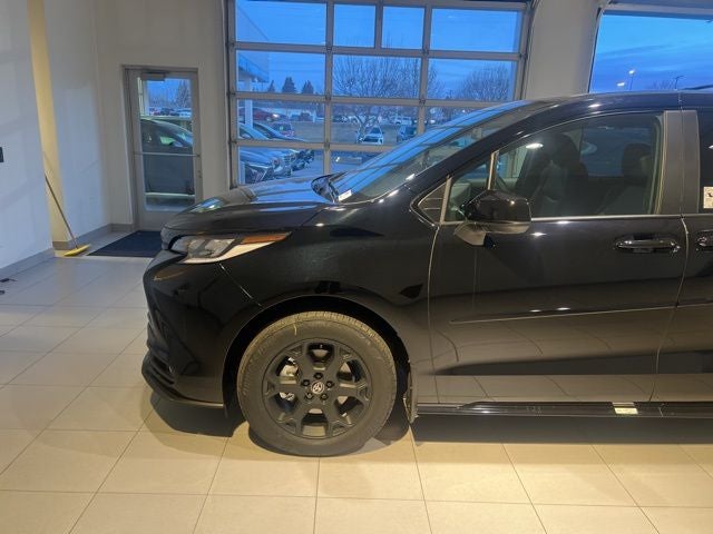 2026 Toyota Sienna Woodland Edition