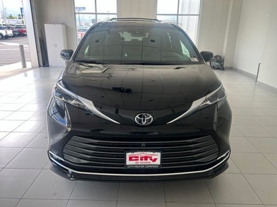 2026 Toyota Sienna Platinum