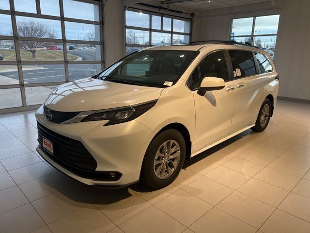 2026 Toyota Sienna XLE