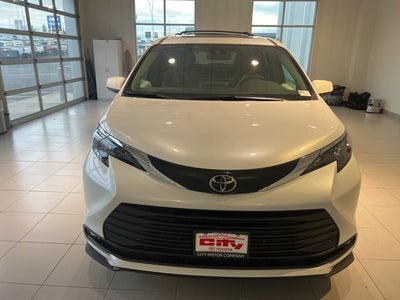 2026 Toyota Sienna XLE