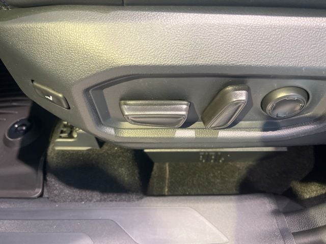 2025 Toyota Tundra i-FORCE MAX Tundra Platinum