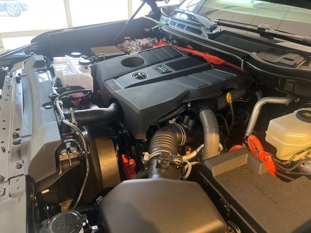 2025 Toyota Tundra i-FORCE MAX Tundra Platinum