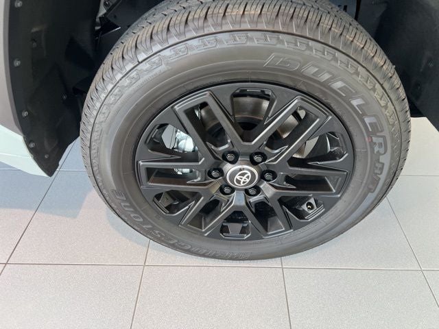 2026 Toyota Tundra Limited - Photo 11