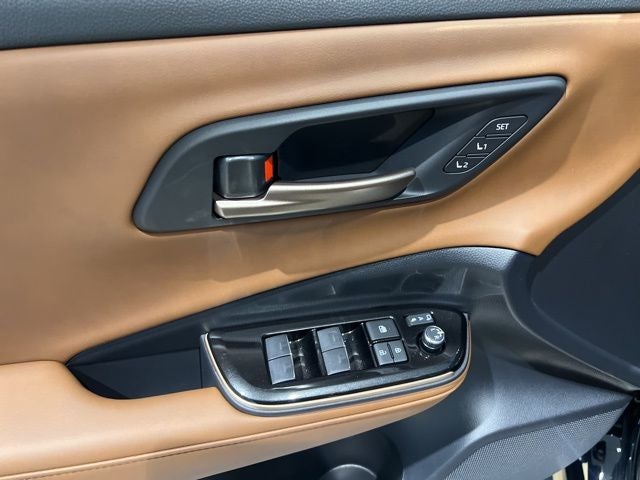 2025 Toyota Toyota Crown Signia Limited