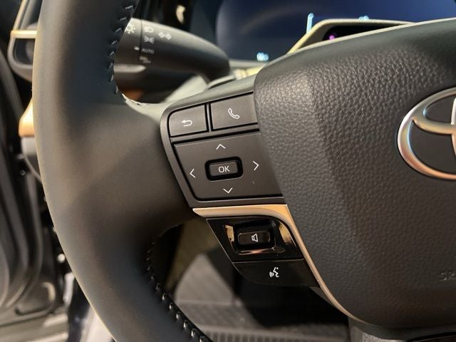 2025 Toyota Toyota Crown Signia Limited