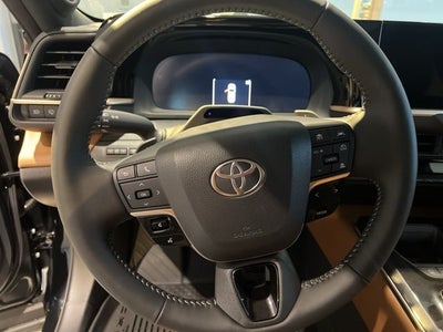 2025 Toyota Toyota Crown Signia Limited