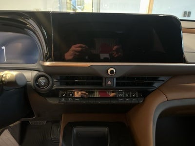 2025 Toyota Toyota Crown Signia Limited