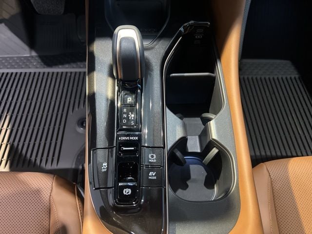 2025 Toyota Toyota Crown Signia Limited