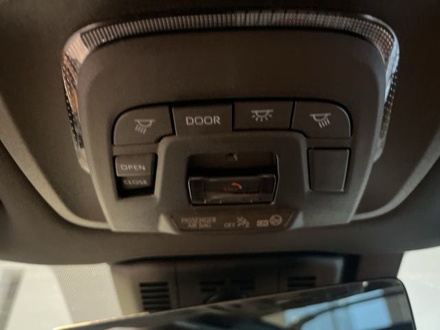 2025 Toyota Toyota Crown Signia Limited