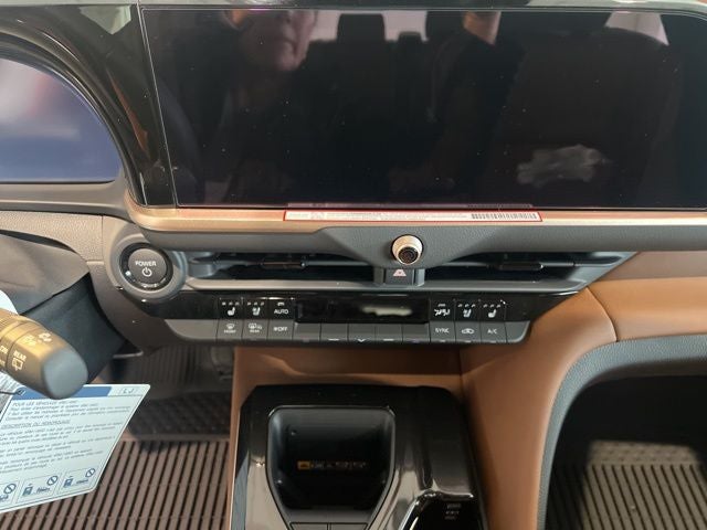 2026 Toyota Toyota Crown Signia Limited