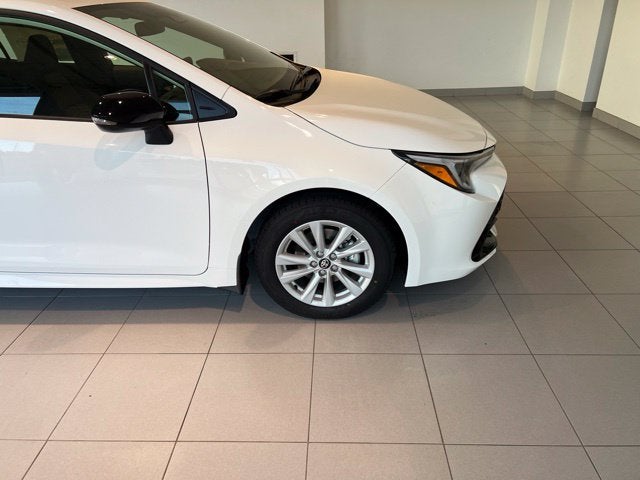 2027 Toyota Corolla Hatchback SE