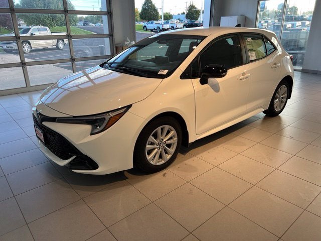 2027 Toyota Corolla Hatchback SE